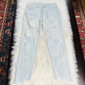 American Eagle Distressed Light Wash Tomgirl Jeans